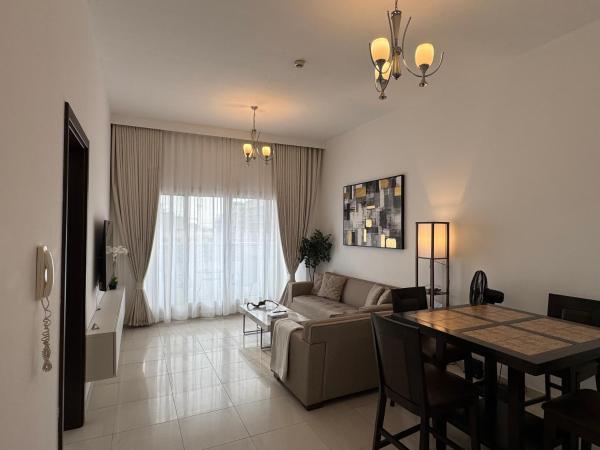 På billedet ses objektet Silicon Heights II beliggende i byen Dubai.