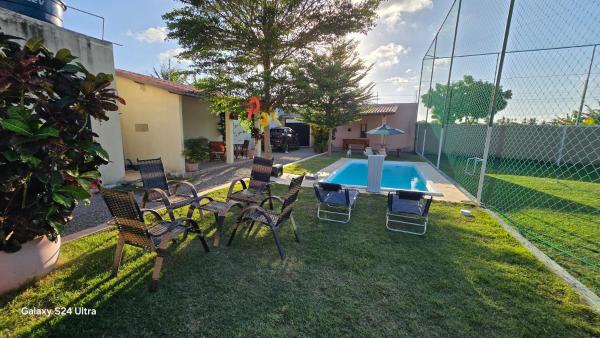Casa De Praia Com Campo De Futebol E Piscina - Fortaleza