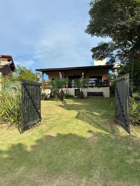 Na fotografii je vidět objekt Casa Wazla em Ibiraquera nacházející se ve městě Imbituba.