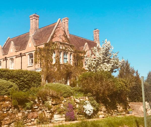 Cosy One Bedroom Flat In A Country House - Bedford