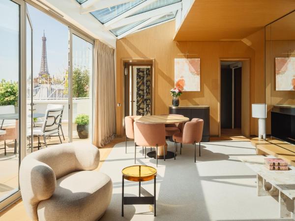 Hôtel De Sers Champs Elysées Paris, Paříž