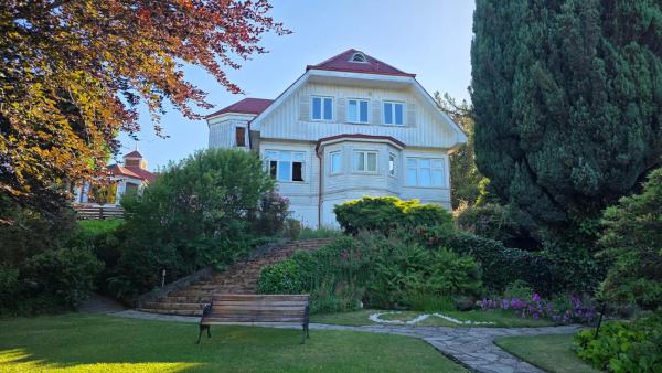 A la foto es mostra l'objecte Hotel Casa Woerner - Caja los Andes situat a la ciutat de Valdivia.