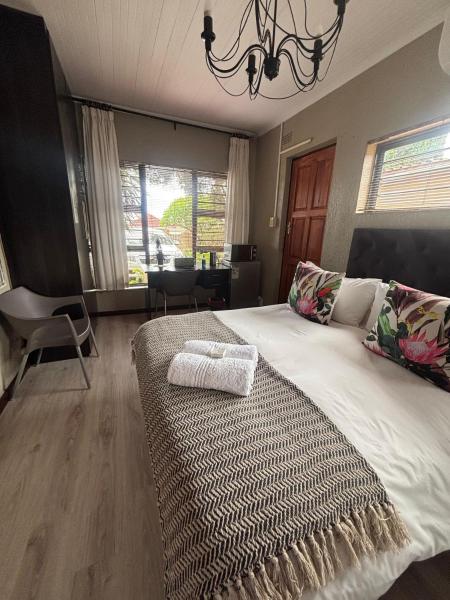 Amru Guesthouse B&b - Cape Town