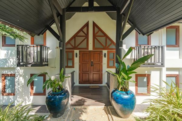 Foto 5: 35 - Vast Beach Front Villa