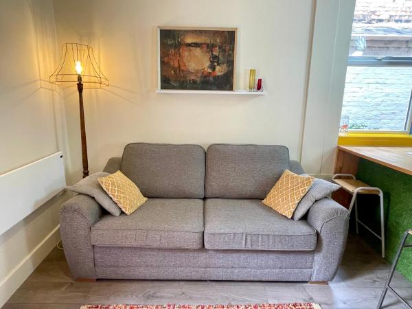 Bild 1: Chequer - seafront 1 bed ground floor garden flat