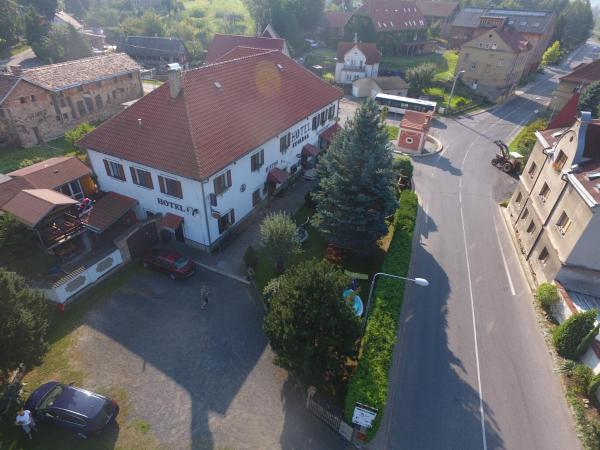 A la foto es mostra l'objecte Hotel Kovarna situat a la ciutat de Děčín.
