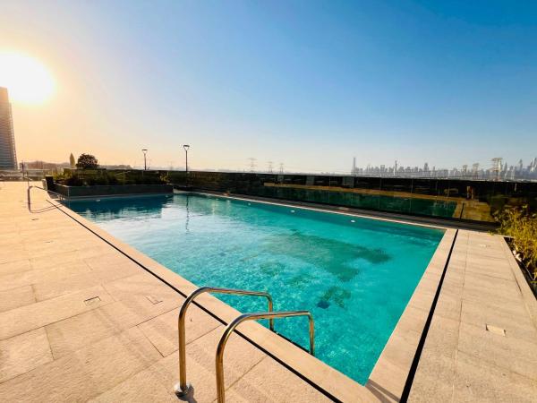 A la foto es mostra l'objecte Luxury Living at Cloud Tower JVT with Pool Gym & Sports Facilities situat a la ciutat de Dubai.