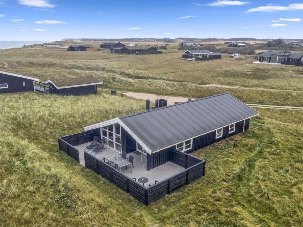 A la foto es mostra l'objecte Holiday Home Alruna - 150m from the sea by Interhome situat a la ciutat de Løkken.