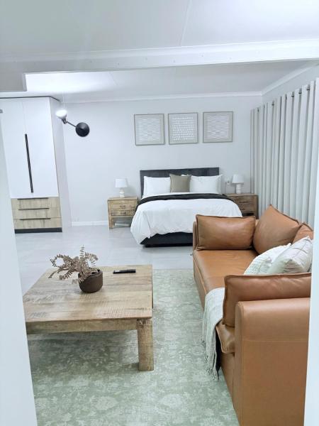 Canopy Stay 4 - Chartwell