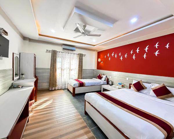 Chitwan Forest Resort with swimming pool , Chitwan National Park, Sauraha