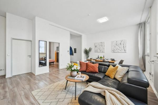Yello Homes - Loft - Airport & Messe 6 Betten & Wifi, Norimberga