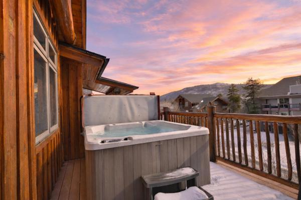 Mt. Victoria Lodge Penthouse Condo: Downtown, Hot Tub - Frisco, CO