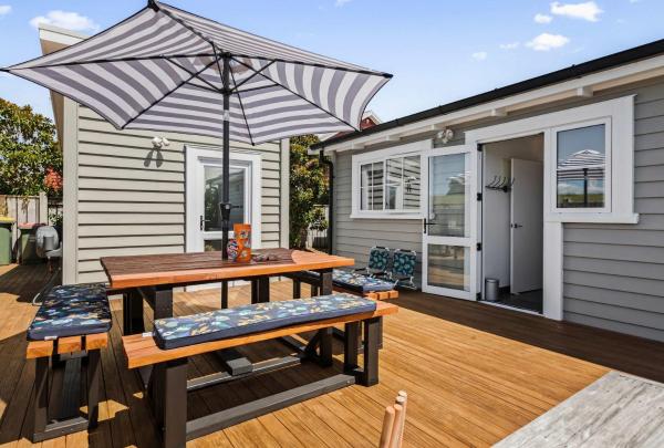 Pohutukawa Cottage - Waihi Beach