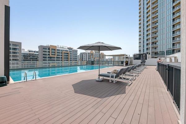 Bilde 6: Waves - Elegant High-Floor 2BR Close To Downtown