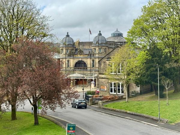 "The Circle" Luxury Apartment By Opera & Dome - Buxton