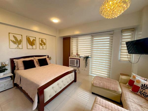 Fotografie 9: Chic Unit with Balcony - Free wifi & netflix across Naia Terminal 3 Airport