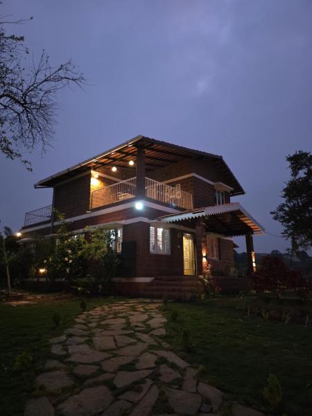 A la foto es mostra l'objecte Private Farmstay near Bangalore situat a la ciutat de Urigam.