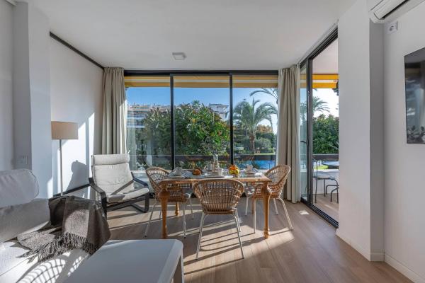 A la foto es mostra l'objecte ✺Fenomenal Estudio en Milla de Oro✺Piscina✺Parking situat a la ciutat de Marbella.