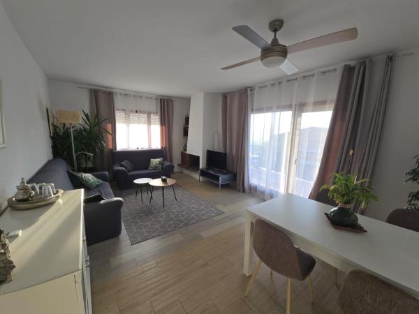 A la foto es mostra l'objecte apartament Sant Pere situat a la ciutat de Vilamacolum.
