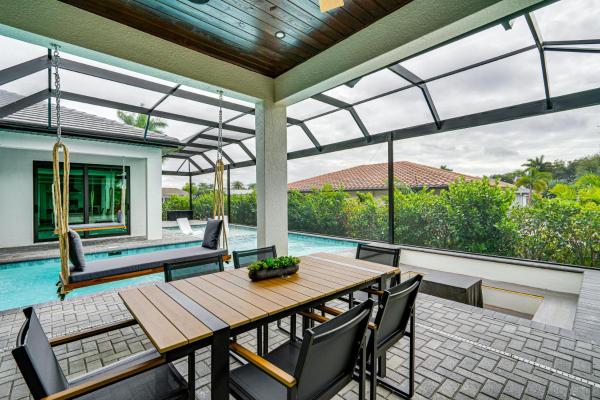 Luxe Outdoor Space! Pet-friendly Cape Coral Home - Cape Coral, FL