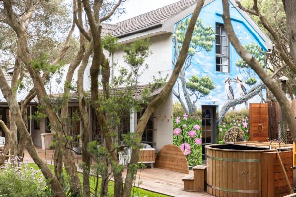 Stunning Coastal Sanctuary With Pool, Hot Tub & Sauna - Sorrento