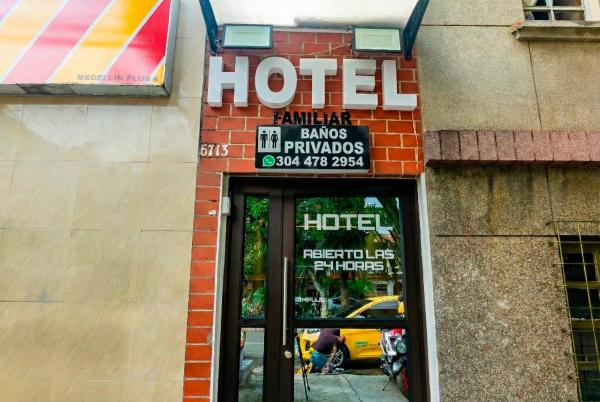 Na zdjęciu widoczny jest obiekt Hotel Familiar położony w mieście El Prado.