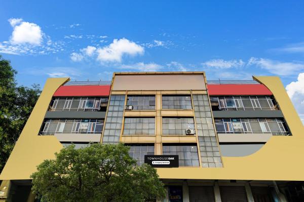 Na fotografii je vidět objekt Townhouse Oak PTC Indore Junction nacházející se ve městě Indaur.