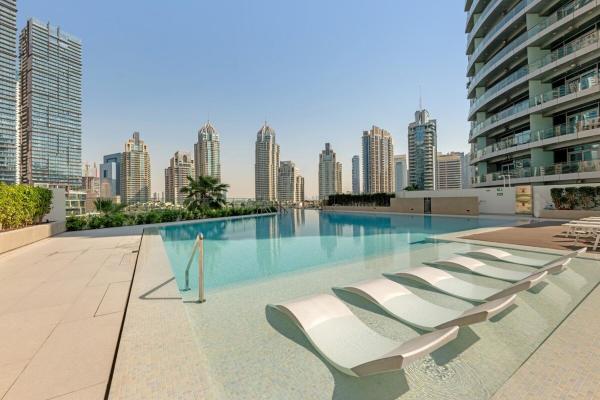 Kuva 3: Waves - LIV Marina Luxe 2BR Apt with Dubai Marina Views