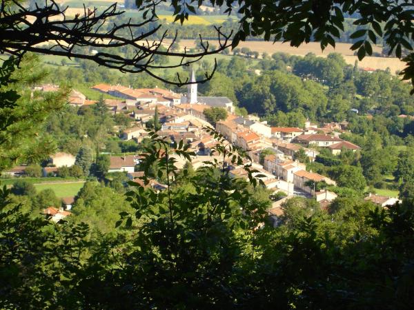 Na zdjęciu widoczny jest obiekt B&B La Boal położony w mieście Arfons.