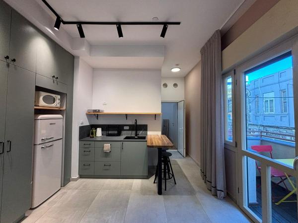 Stylish City Retreat - By Vacay - Tel Aviv-Yafo