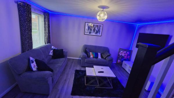 A la foto es mostra l'objecte Entire 3 bedroom luxurious house, Wigan , Manchester situat a la ciutat de Abram.