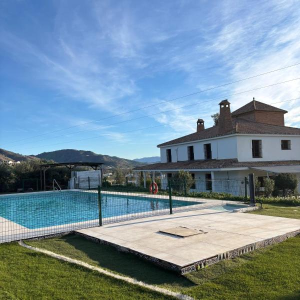 Hacienda Los Olivos Alora Grupos Grandes Fiestas Pista De Padel - Ardales