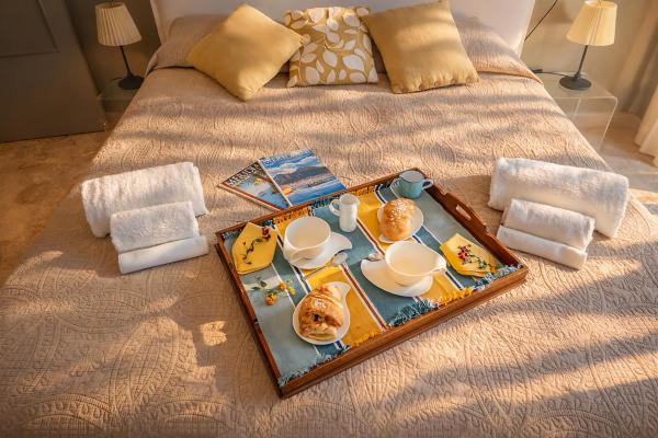 Molo Angioino Suites - Naples