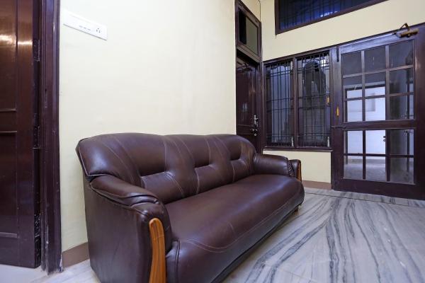 På billedet ses objektet Hotel O Greenview Near Munshi Pulia Metro Station beliggende i byen Lucknow.