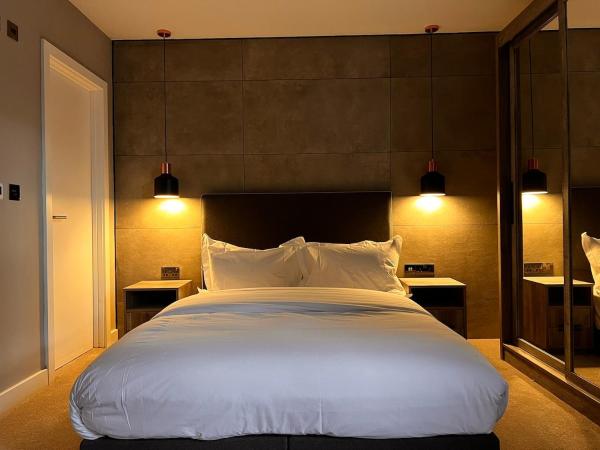 Deluxe 2-bed Apartment On Park Square, Leeds - Leeds