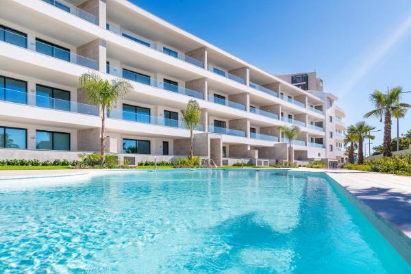 Luxury 3-bedroom Apartment Near Dona Ana Beach - Portimão