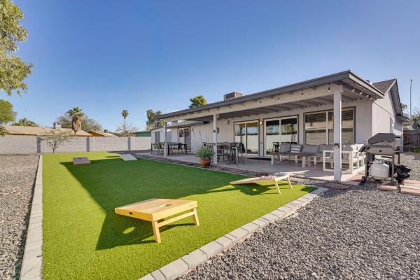 Walk To Riverview Park! Dog-friendly Mesa Retreat - Mesa, AZ