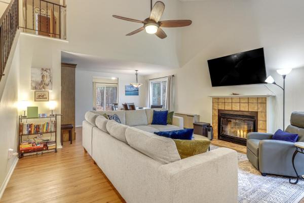 11 Miles To Saratoga Race Course: Upstate Retreat! - Saratoga, NY