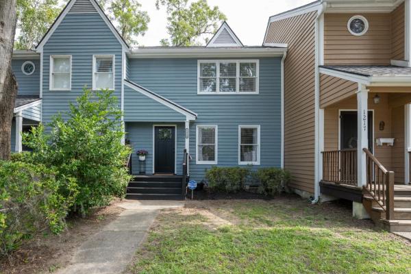 King Street Retreat Charming, Fully Updated Townhome - Port Royal, SC