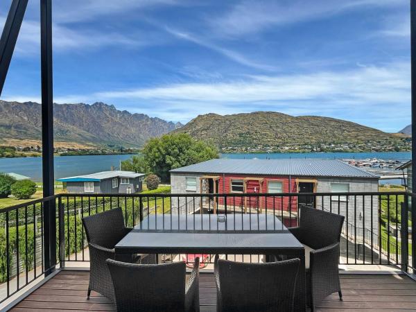 Fabulous Lakeside Marina 3 Bedroom - Queenstown, New Zealand