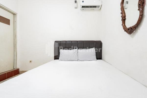 A la foto es mostra l'objecte Danysa Guest House Jakarta RedPartner situat a la ciutat de Jakarta.