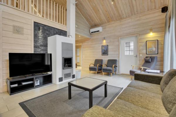 Villa Huurre - 200 M From The Waters Of Lake Pyhäjärvi - Pyhä Ski Resort