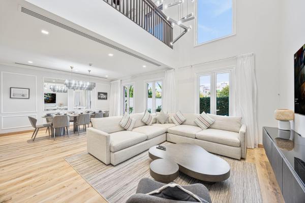 På billedet ses objektet Daniels 3BR Villa plus M at La Mer With Beach Access beliggende i byen Dubai.