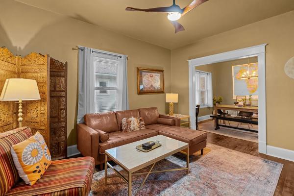 Na foto é possível ver o objeto Quiet 2BR Near Mercy Dog Friendly, Week & MO Rates localizado na cidade de Springfield.