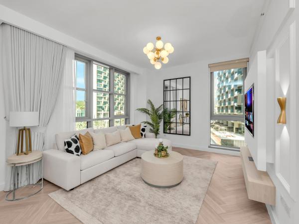 På billedet ses objektet Kensington 2BR at Standpoint Opera Downtown! beliggende i byen Dubai.