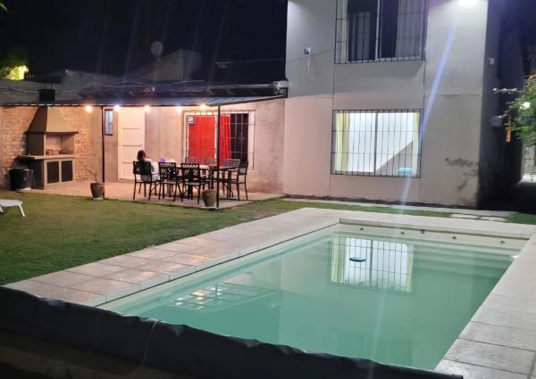 Casa Con Piscina -El Nogal - Mendoza