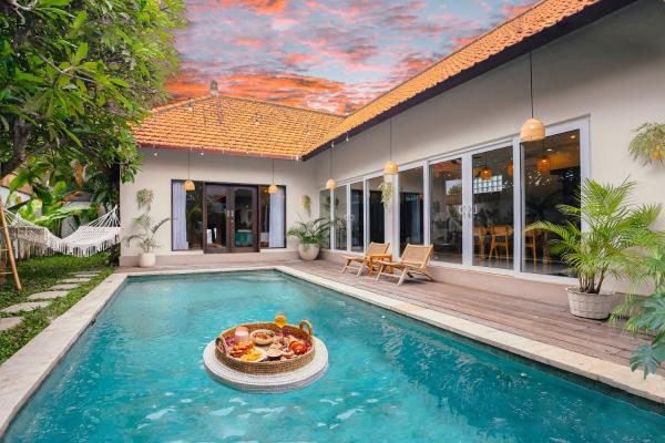 Bali Canggu 3br Paradise Villa 5min Ride To Beach And Finns - Kuta