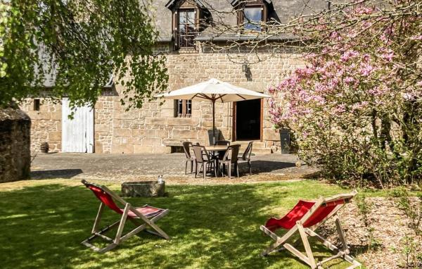 2 Bedroom Pet Friendly Home In Parigné - Fougères