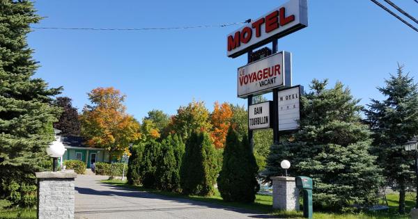 A la foto es mostra l'objecte Motel Le Voyageur situat a la ciutat de Prévost.