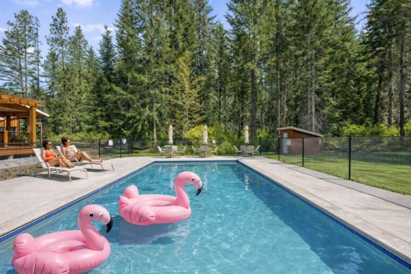 River Road Lodge By Nw Comfy Cabins - Lake Chelan, WA